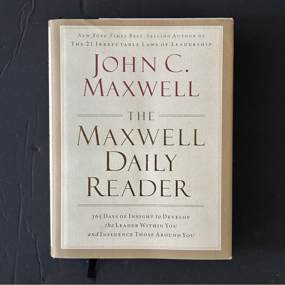 The Maxwell Daily Reader by John C. Maxwell | Personal Development | HC - Picture 1 of 11
